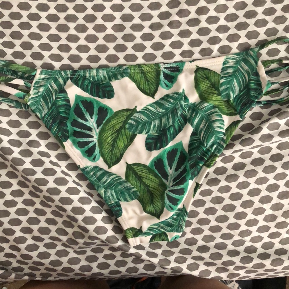 Tropical bikini bottom